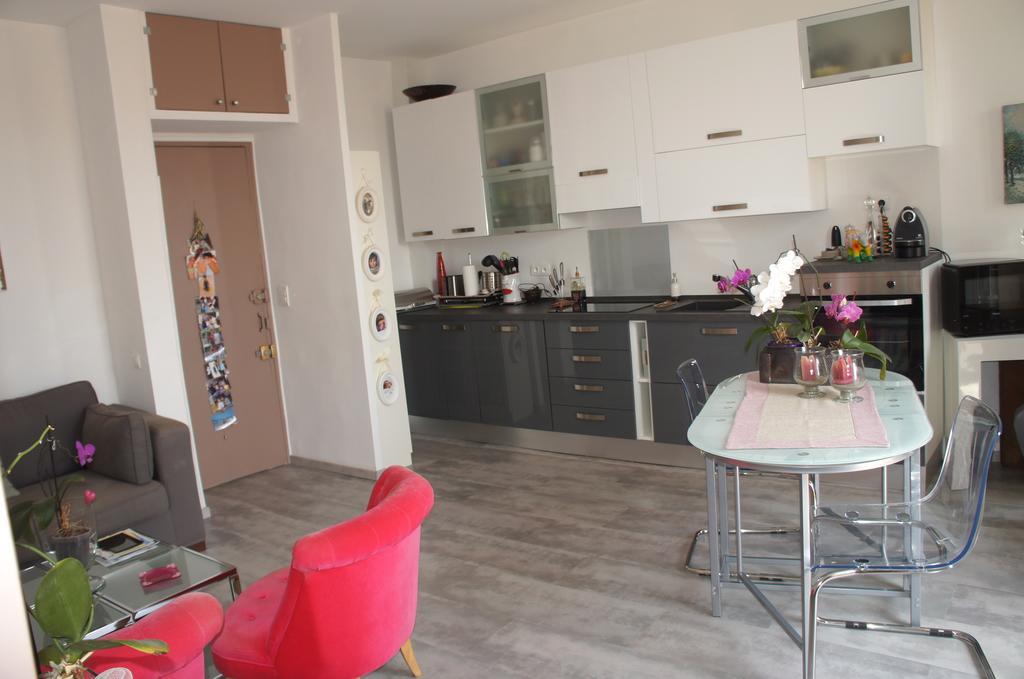Le Louvre Apartment Ментона Екстериор снимка